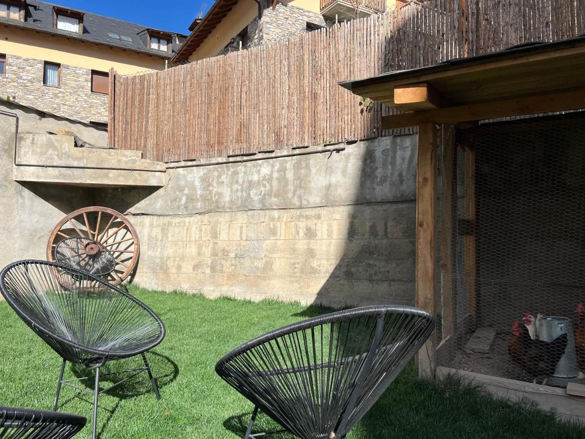 Espot Cowork & Apartments - L'Amfitriona Exterior foto